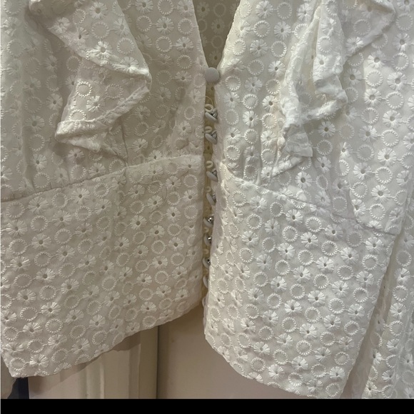 Bardot white beautiful blouse size AU 8 - Picture 4 of 6